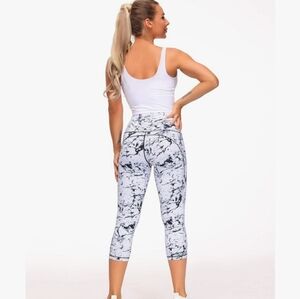 Thick High Waist Capri Yoga Pants Marble. Tummy Control NWOT